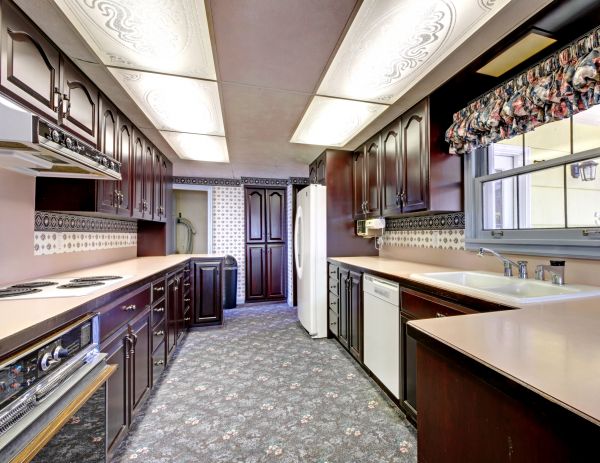 Kitchen Carpet Installation in Palm Springs
